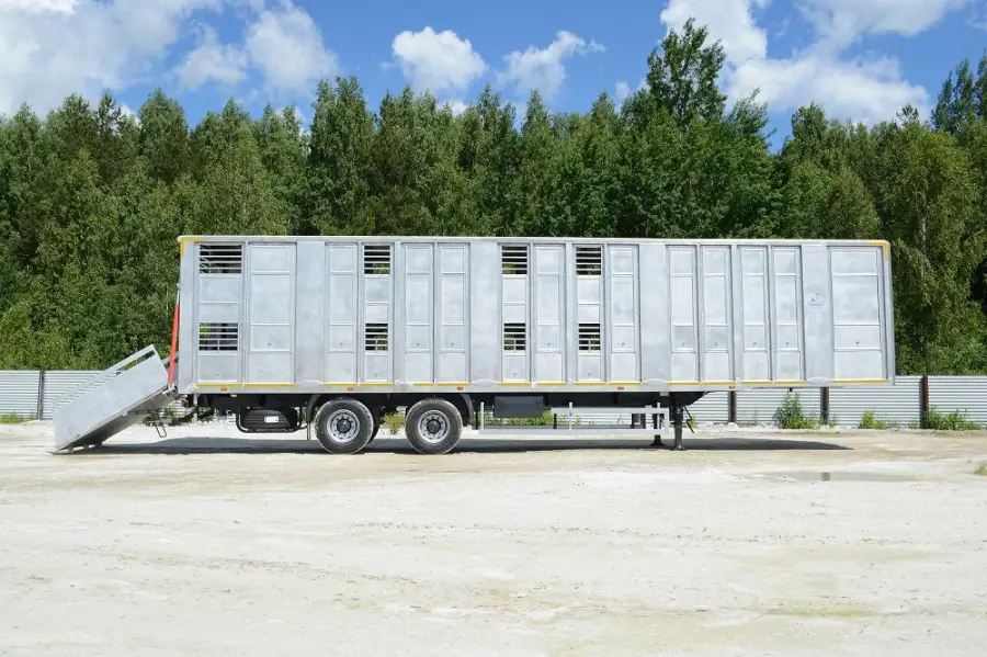 Полуприцеп скотовоз Тонар-98262 для перевозки свиней